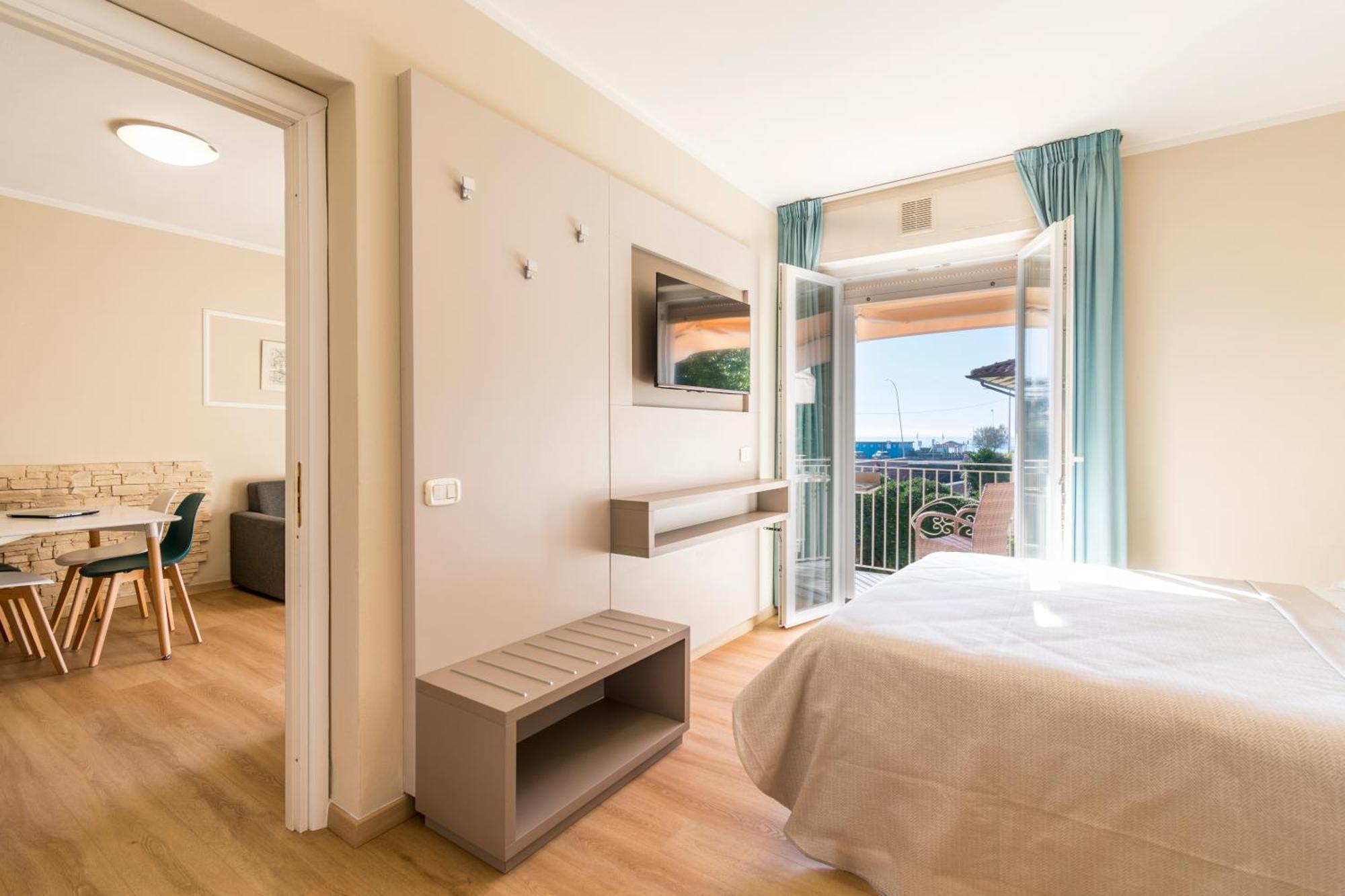 Residence Stella Marina di Massa Bagian luar foto